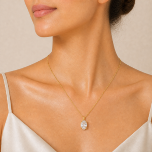 009-worn-oval-clear-crystal-necklace